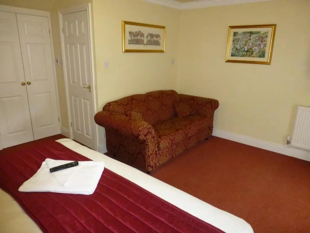 The Atherstone Red Lion Hotel - Tap to explore photos