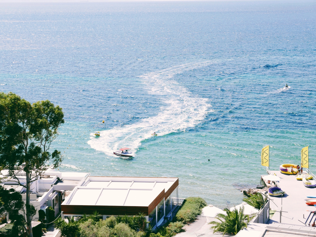 Beach & Waterfront