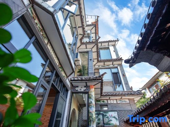 Qidong Intelligent Light Luxury Homestay (Dali Ancient City Bohai Branch)