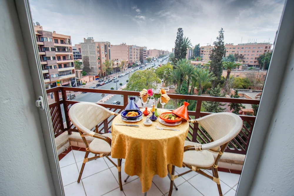 Balcony & Terrace