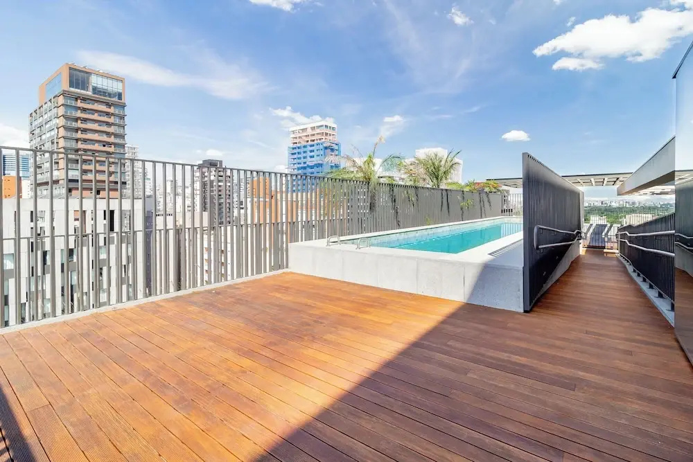 House of Charlie Pinheiros