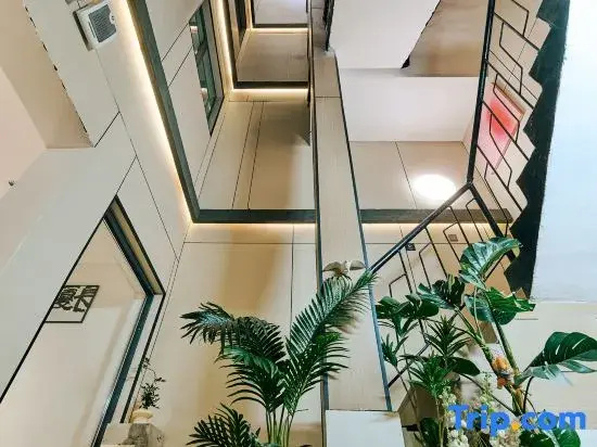 Huijian Hotel (Yingtianmen Tiantang Mingtang Scenic Area)