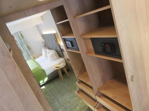 Image 7