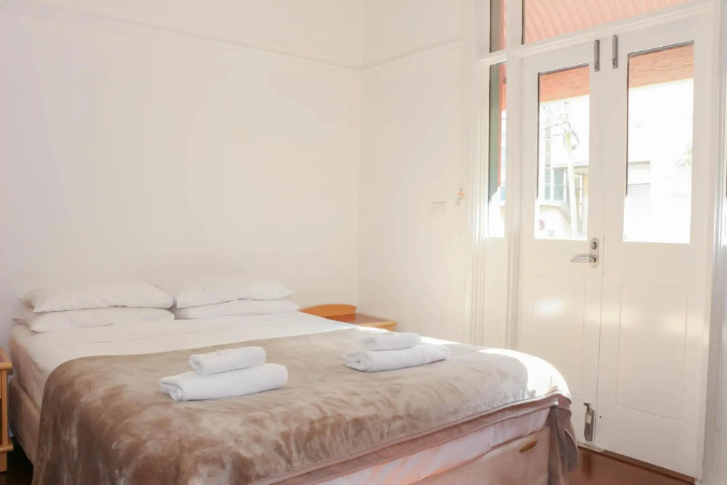 Glasgow Arms Hotel by null