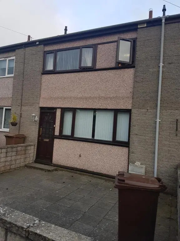 3 bed room house