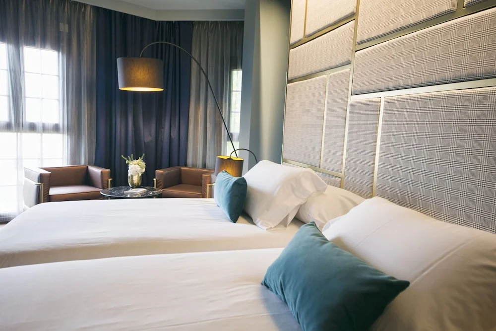 Pamplona Catedral Hotel - Chambres