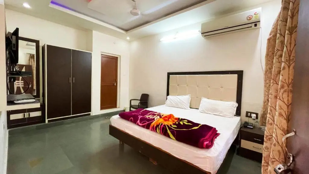 Standard Double room with garden view (full double bed)