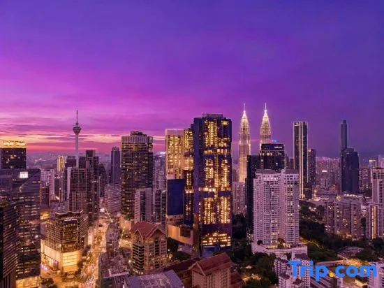 Bukit Bintang I N F i N i T E - Suites KLCC by YBS