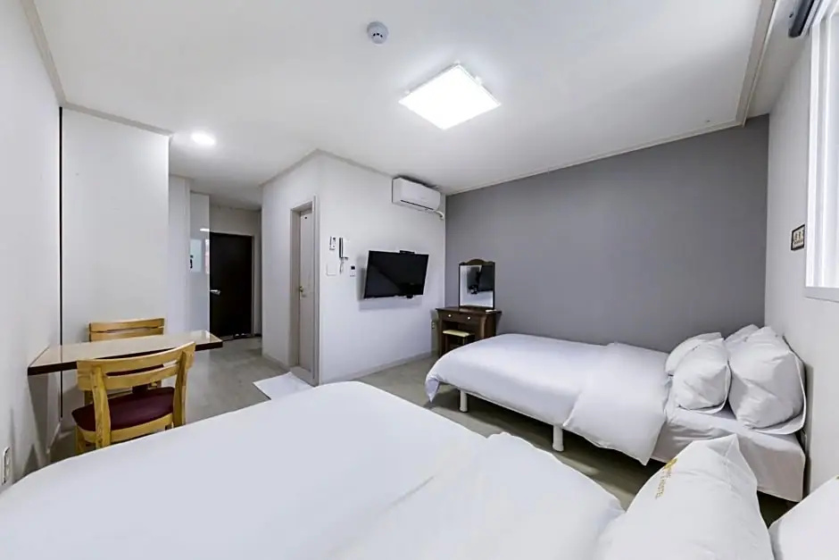 Standard Family room