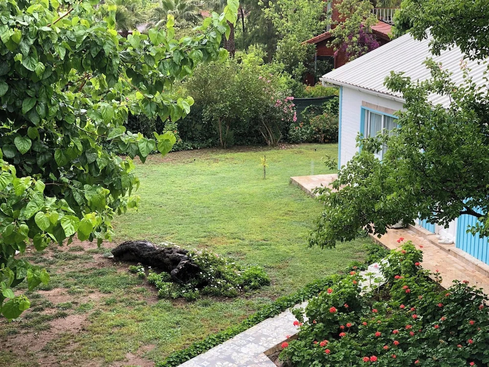Standard Family Duplex room with garden view