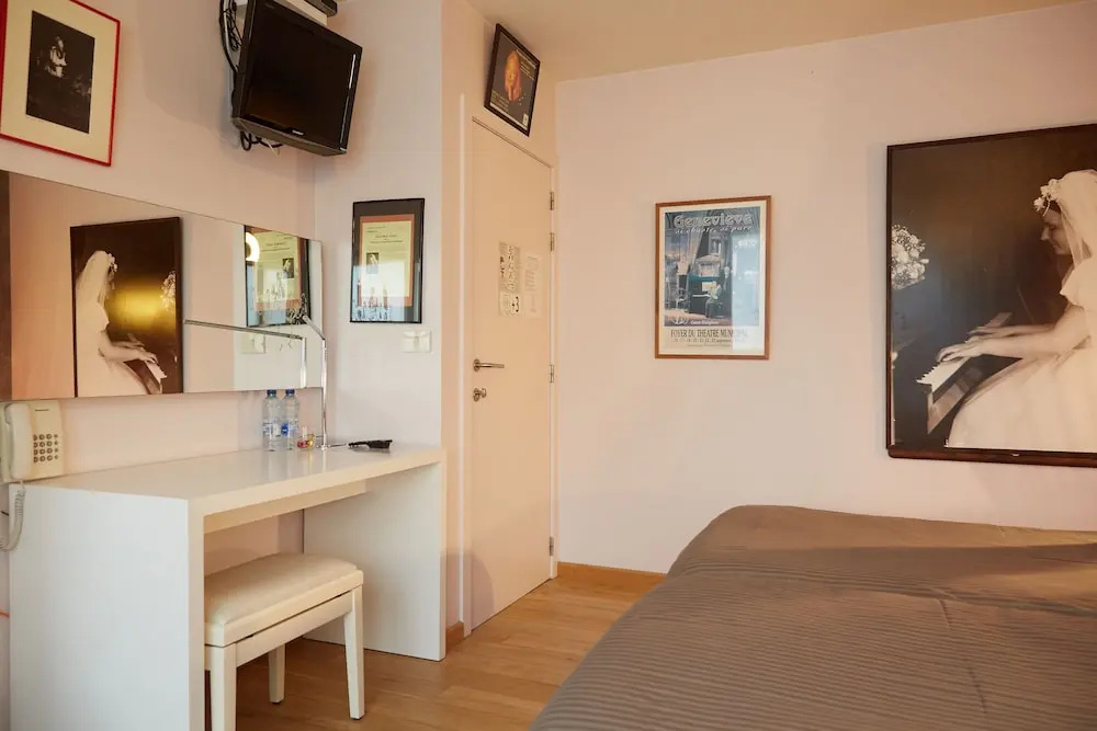 Comfort room