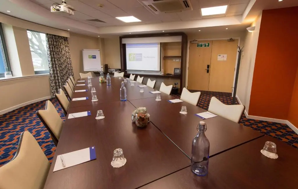 Holiday Inn Express Dunfermline by IHG - Général