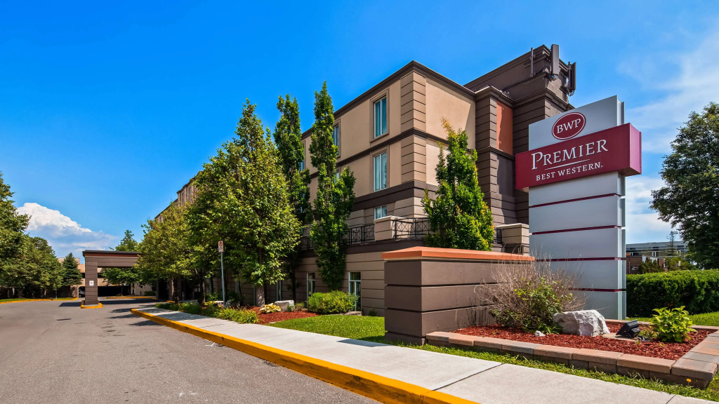Best Western Premier Toronto Airport Carlingview Hotel — фото