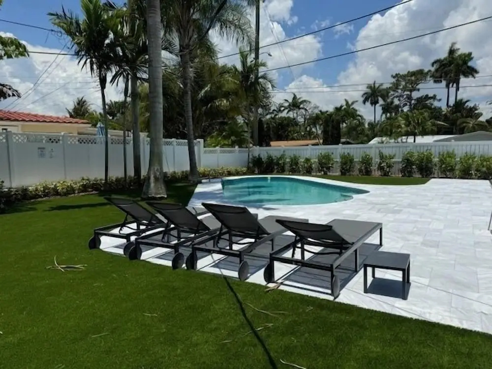 Mid Century Modern Pool Home In The Best Location! 2 Bedroom Home by Redawning