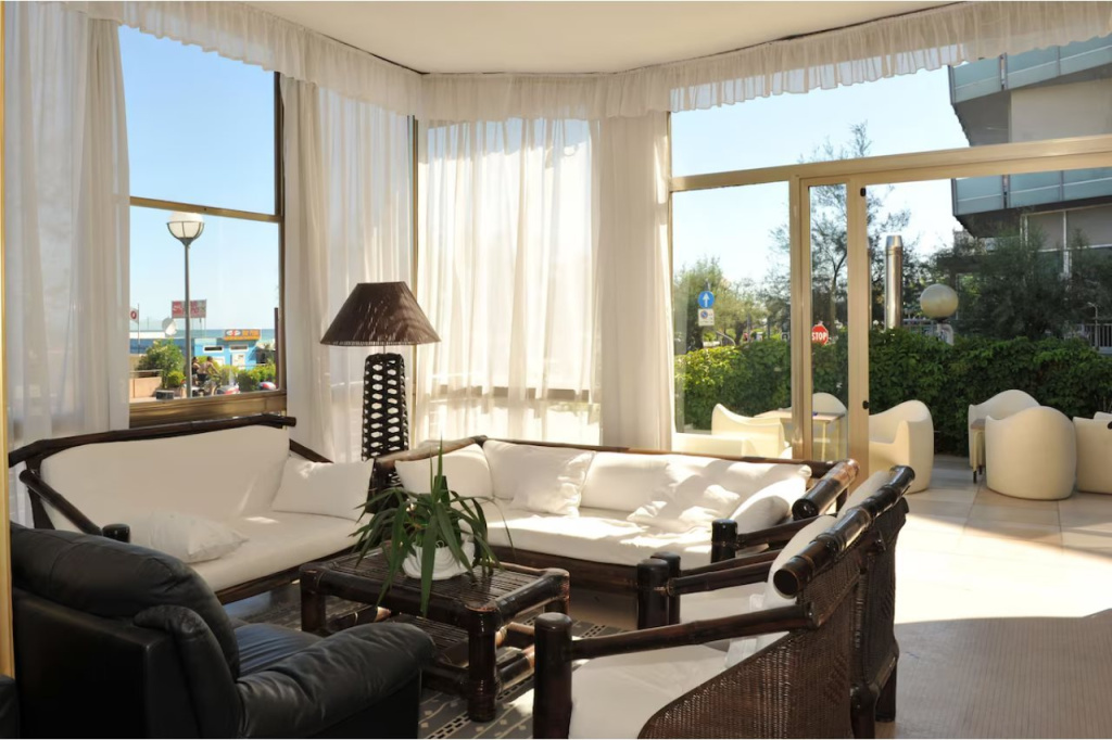 Hotel photo 12