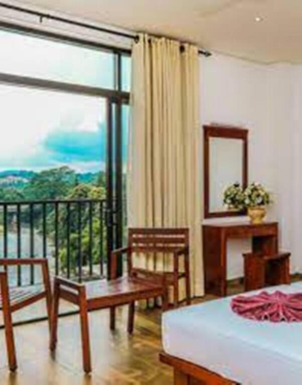 Oak Ray Regency Hotel