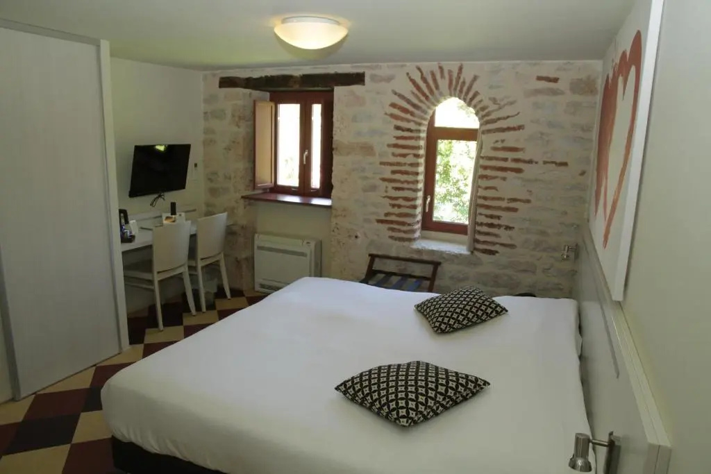 Comfort room