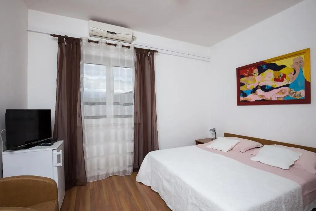 Standard Double room with balcony and with sea view (full double bed)
