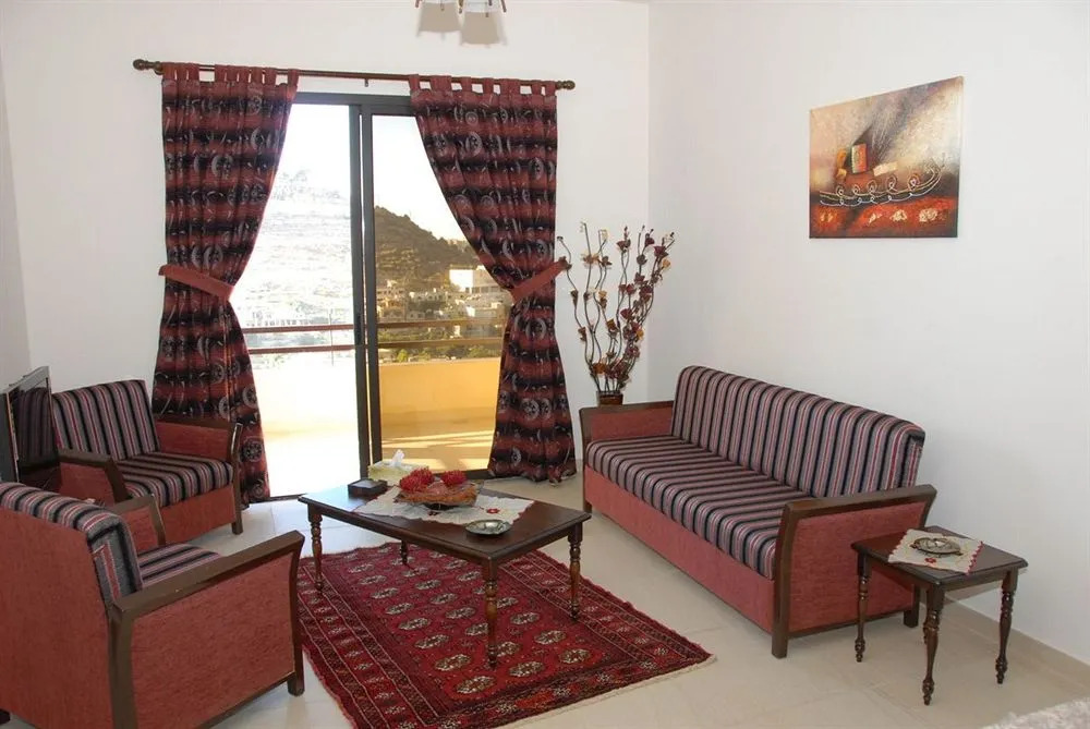 Iris Flower Hotel - фото 5