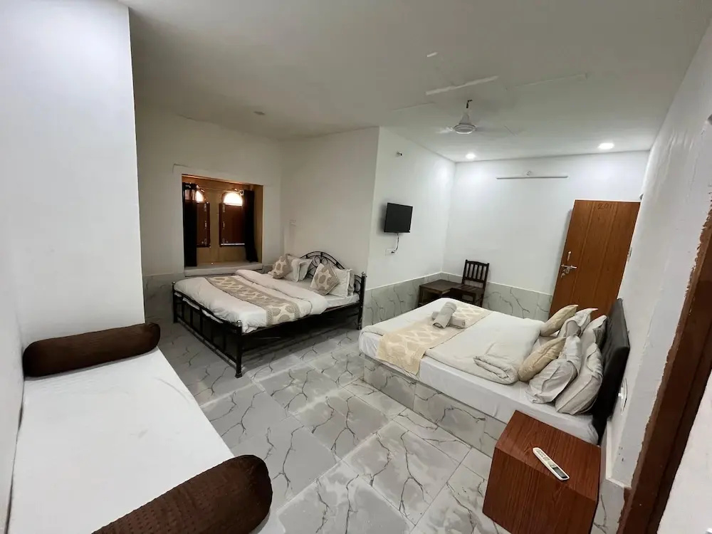 Explore Hostel Life Jaisalmer