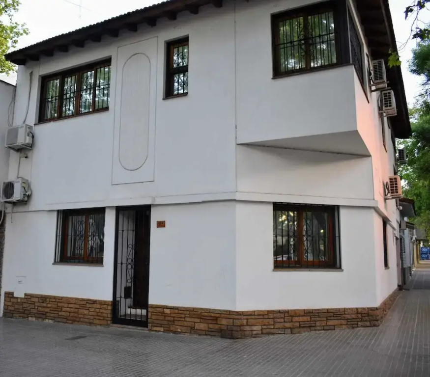Cosmo Mendoza Suites