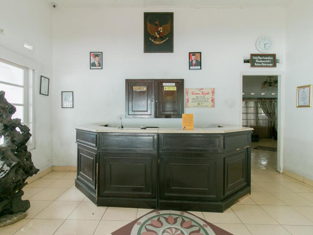 Lobby & Reception