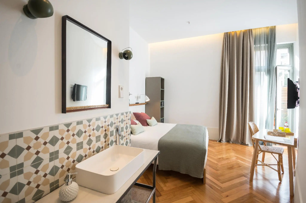Standard Double room (full double bed)