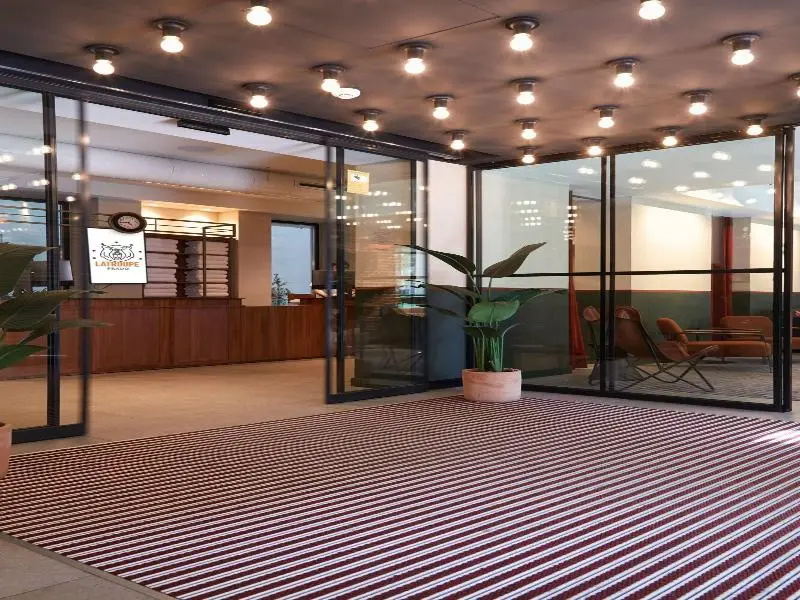 Latroupe Prado Hostel