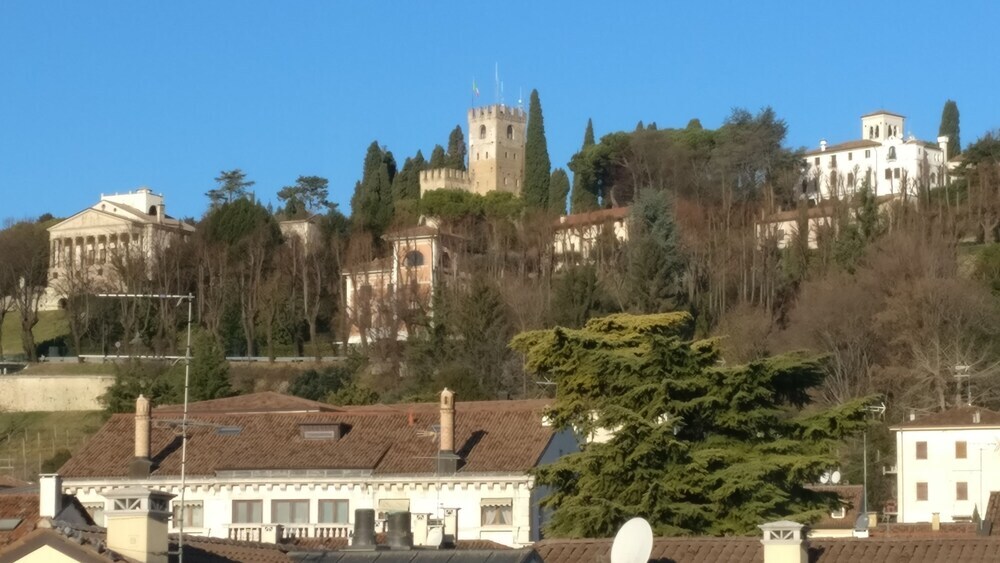 Bed & Breakfast Delle Rose image