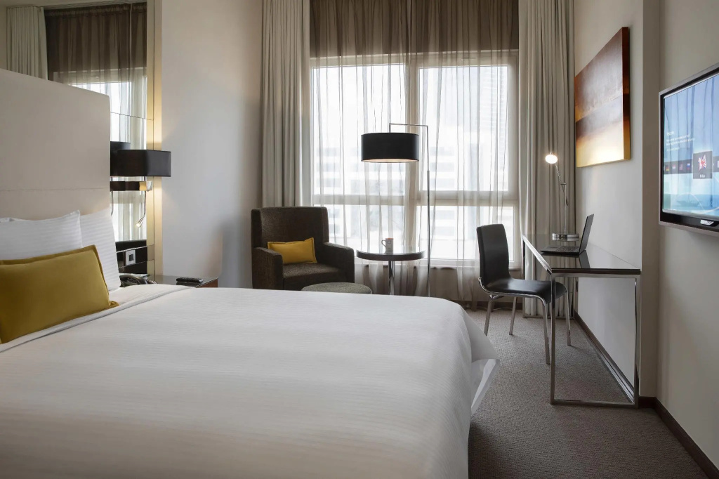 Centro Double room (full double bed)