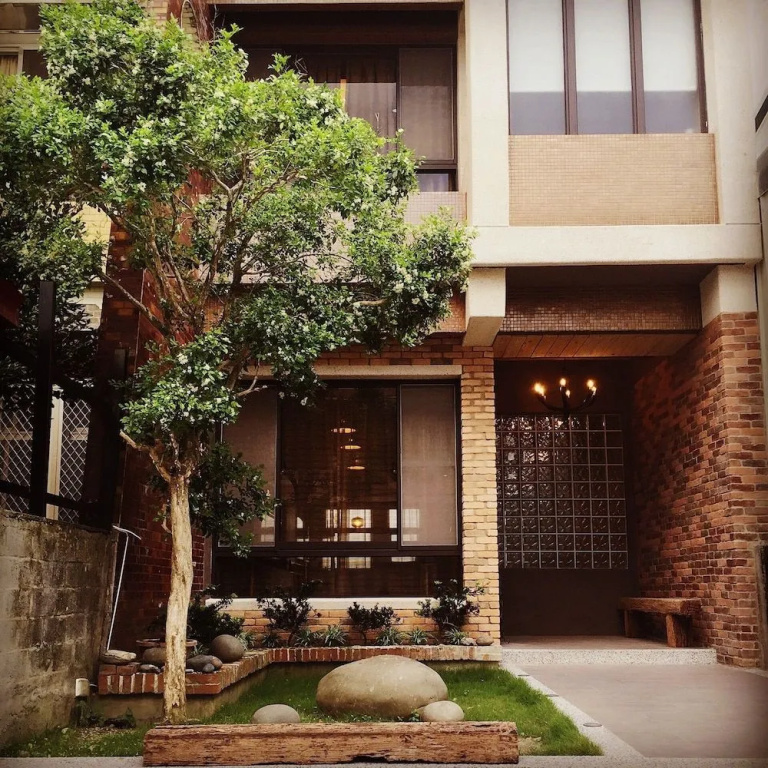 Lin's Inn