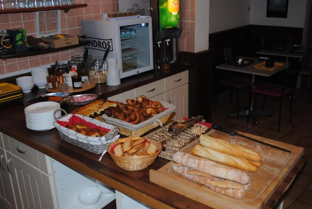 Hotel photo 12