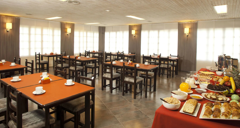 Food & Beverage