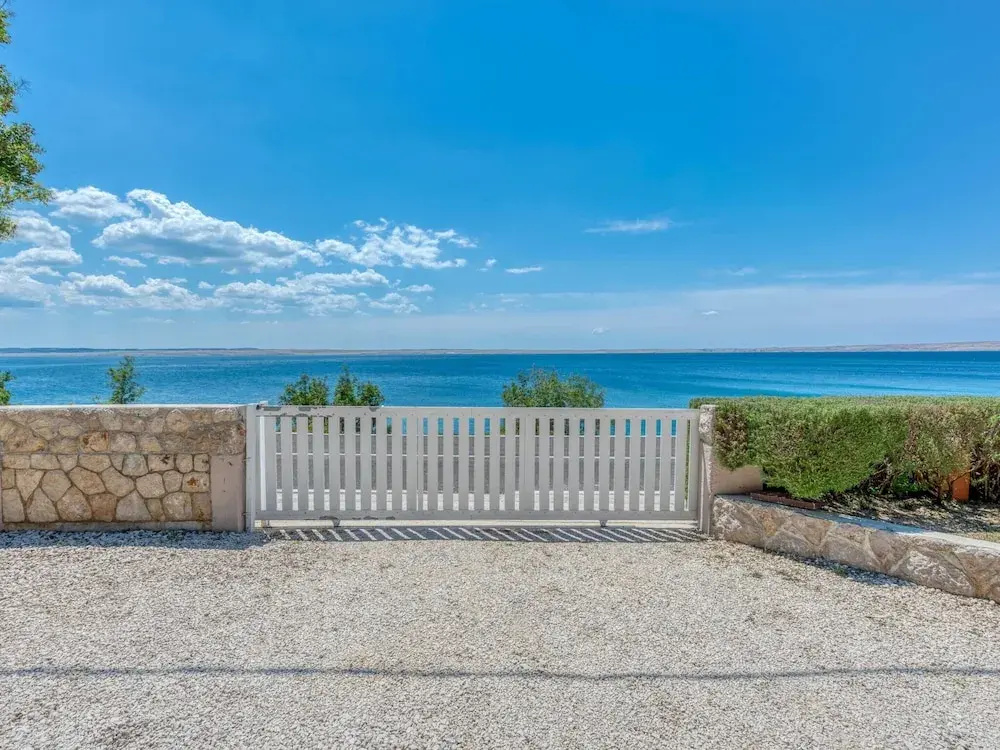 Exotic Holiday Home in Tribanj-Krušćica near the Sea