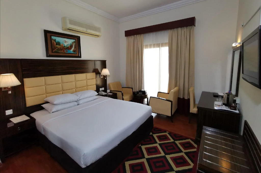 Standard Double room (full double bed)