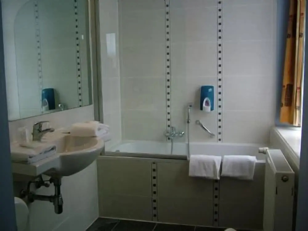 Budget Double room (full double bed)