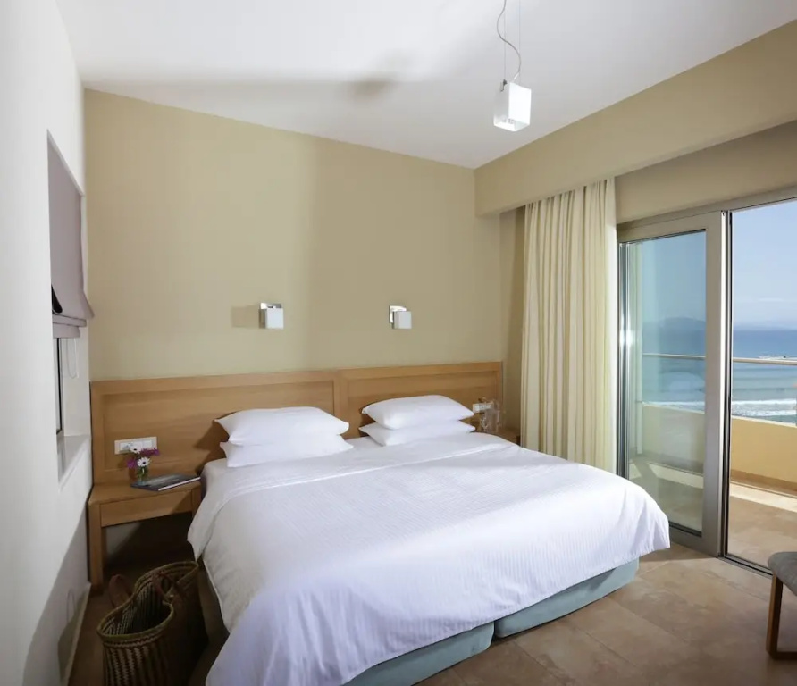 Premium Double room with balcony and with sea view (full double bed)