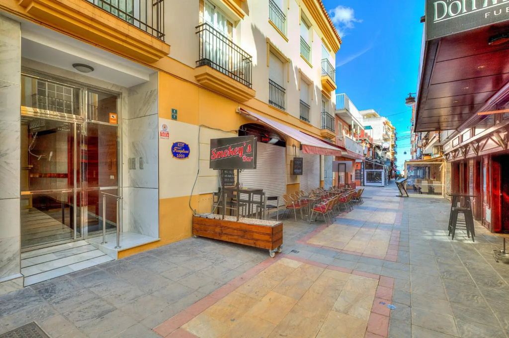 Apartamento con patio a 1 minuto de la playa