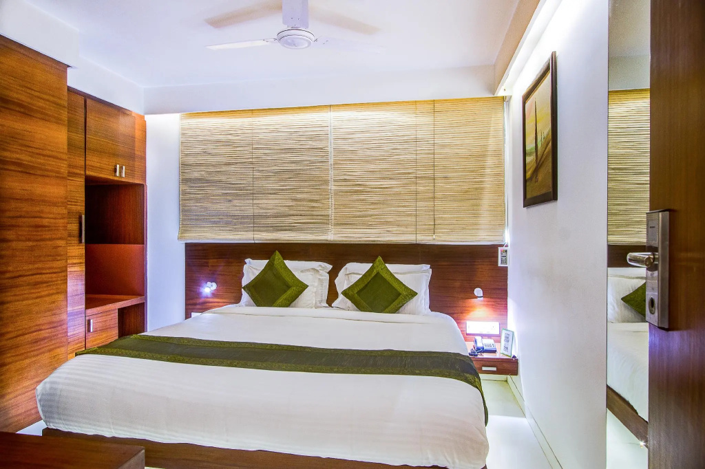 Standard Double room (full double bed)