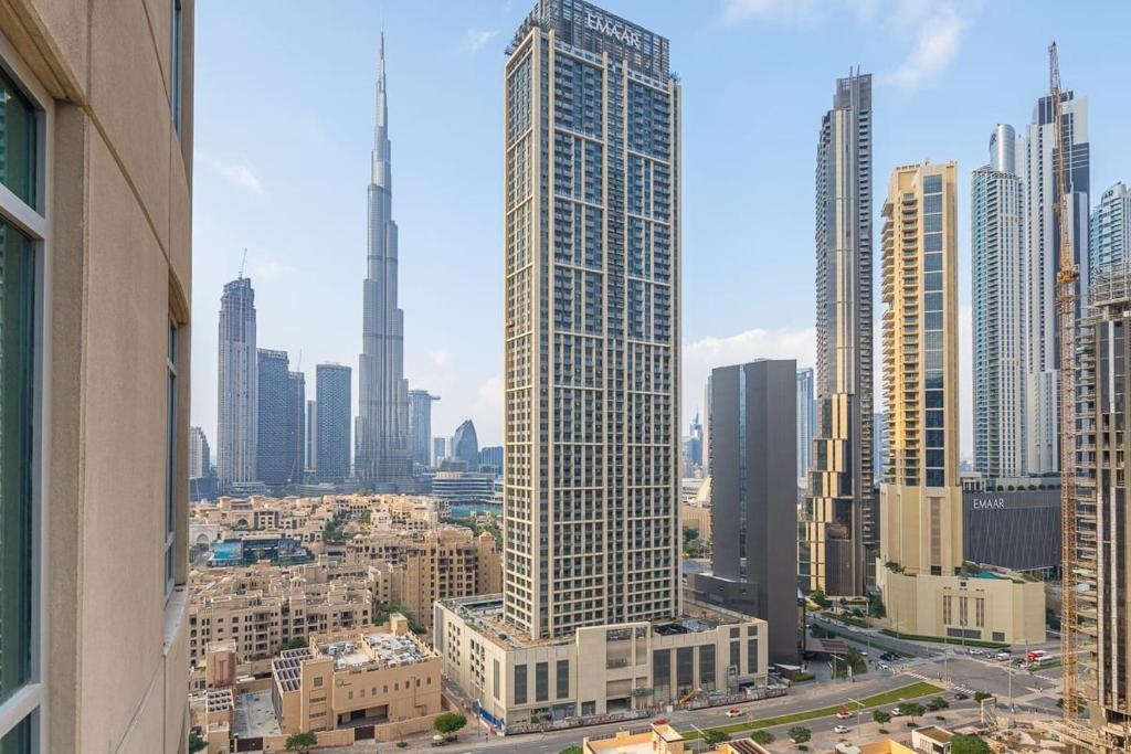 Frank Porter - Burj Views