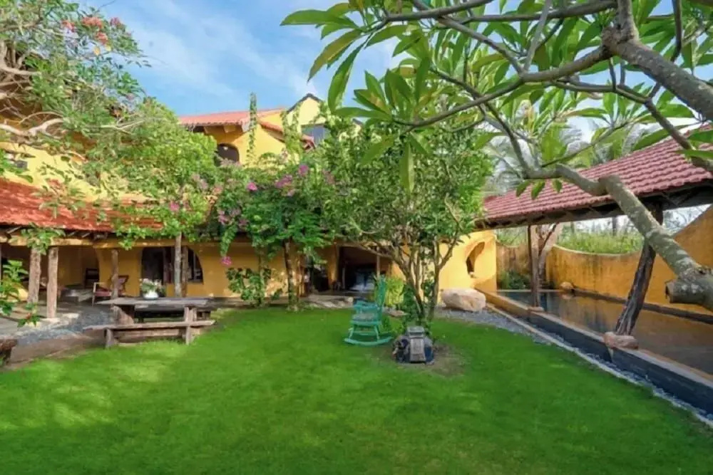 Ben House 3BR Oceanview An Bang Beach
