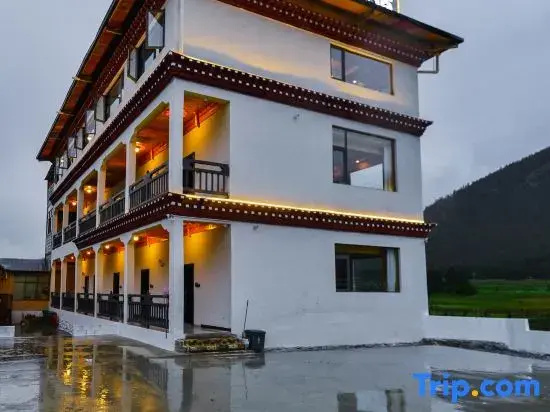 Jialabaili Peak Guesthouses