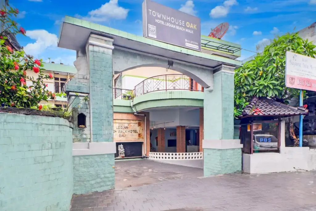 Townhouse Oak Legian Near Legian Beach Formerly Sayang Maha Merta — фото