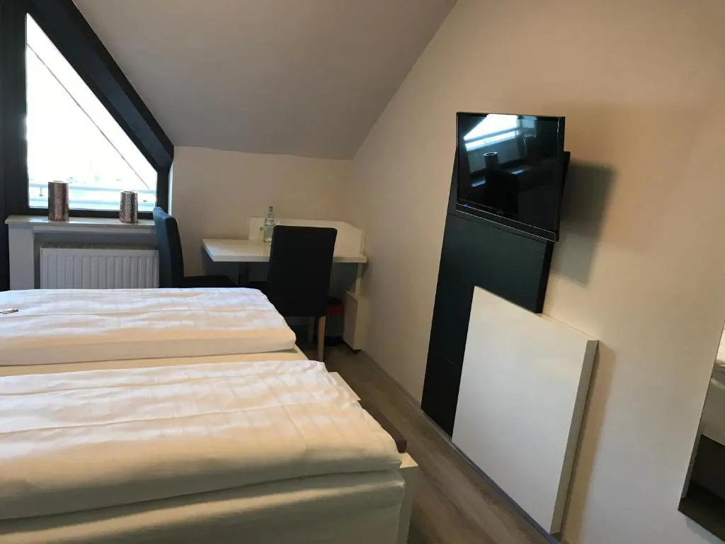 Standard Double room with balcony and with river view (full double bed)