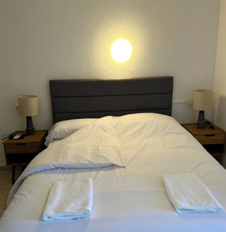 Standard Double room with balcony (full double bed)
