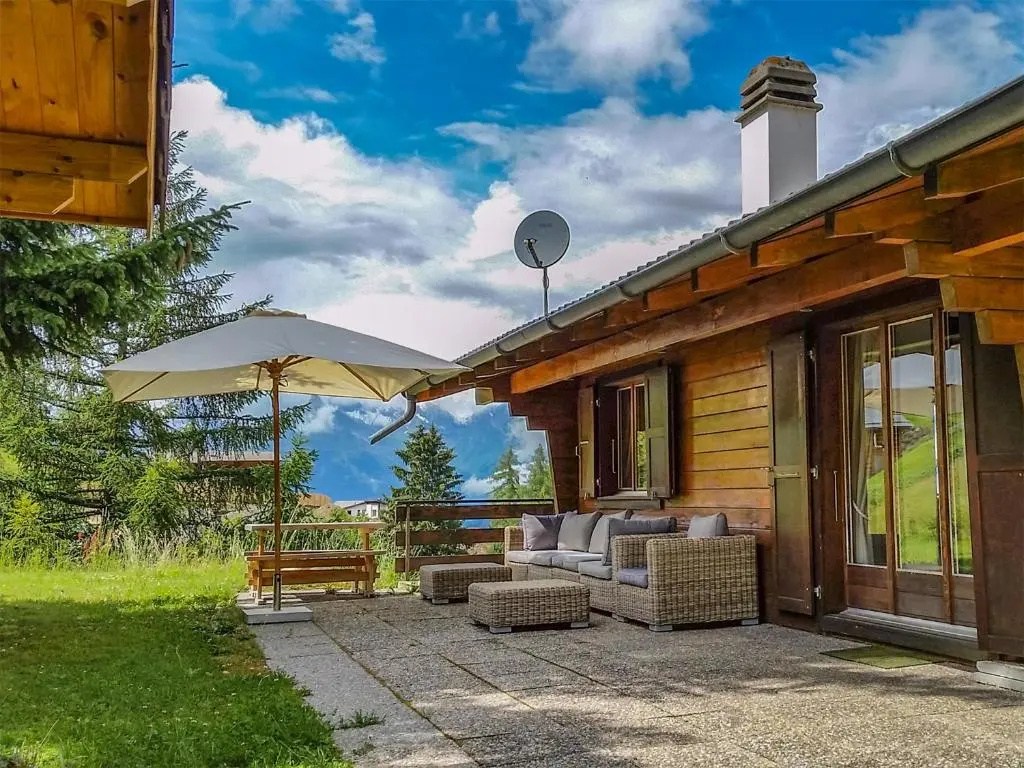 Chalet Chalet Par Le Travers