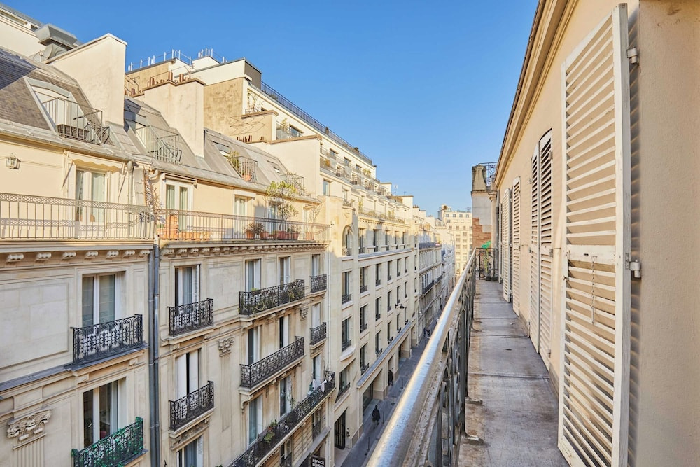Superbe Flat With AC Champs Elysees Av Montaigne