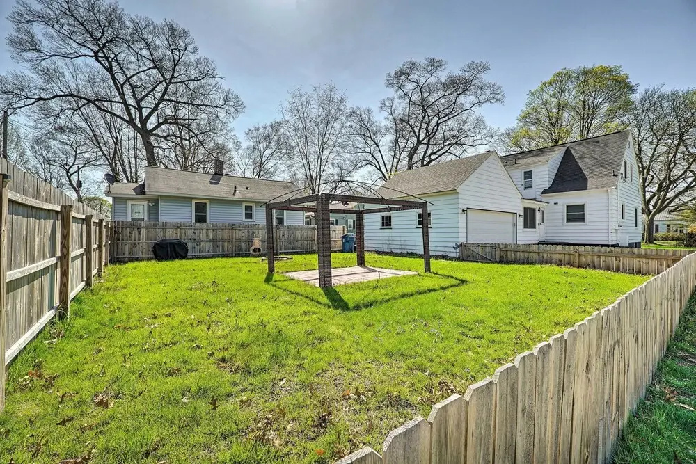 Cozy Retreat w/ Yard ~ 2 Mi to Lake Michigan!