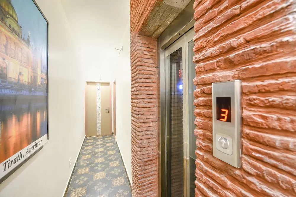 Fabhotel Nirvana Grand By Io