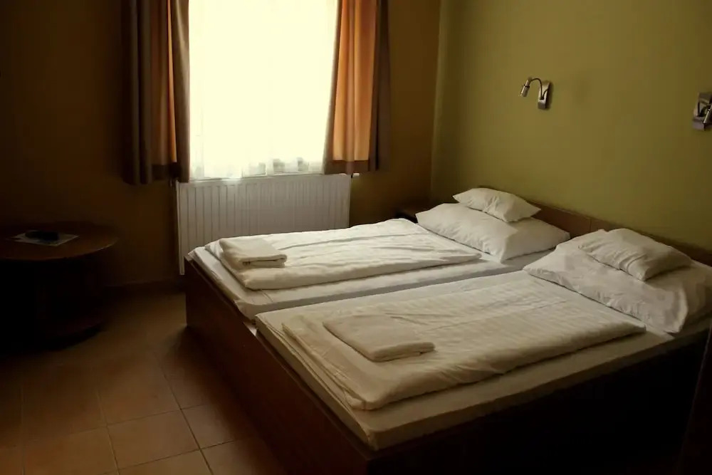 BF Hotel - фото 2